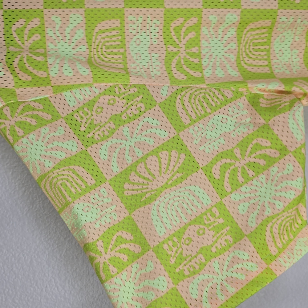 Sold Nike Yellow Casual Button Down Shirt with Geometric Pattern  size L. - Picture 3 of 8